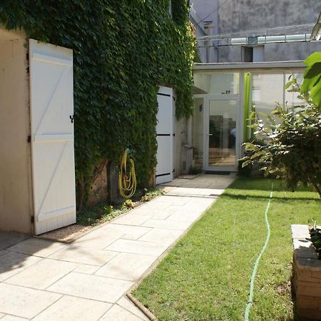 Spacieuse Maison De Village Climatisee Avec Jardin Patio Bessan Exterior foto