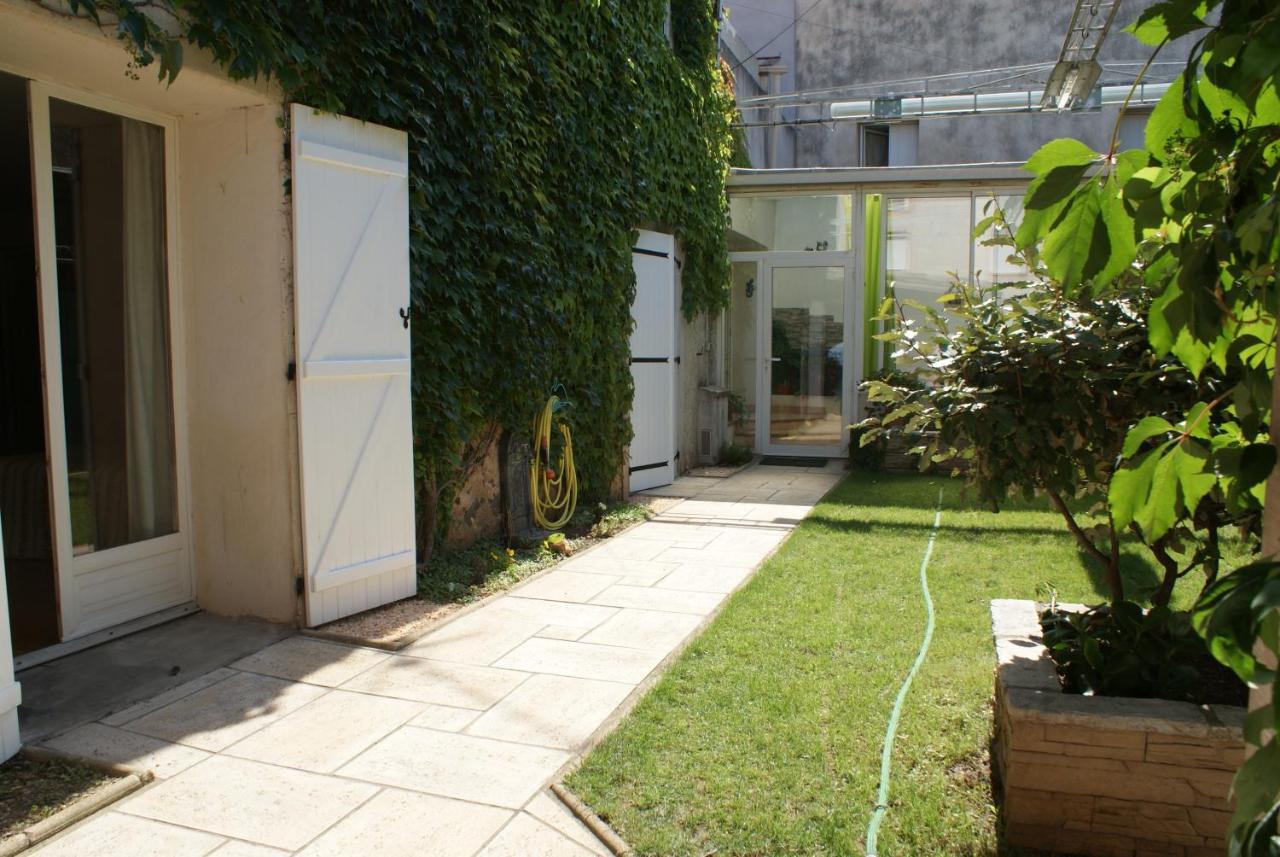 Spacieuse Maison De Village Climatisee Avec Jardin Patio Bessan Exterior foto